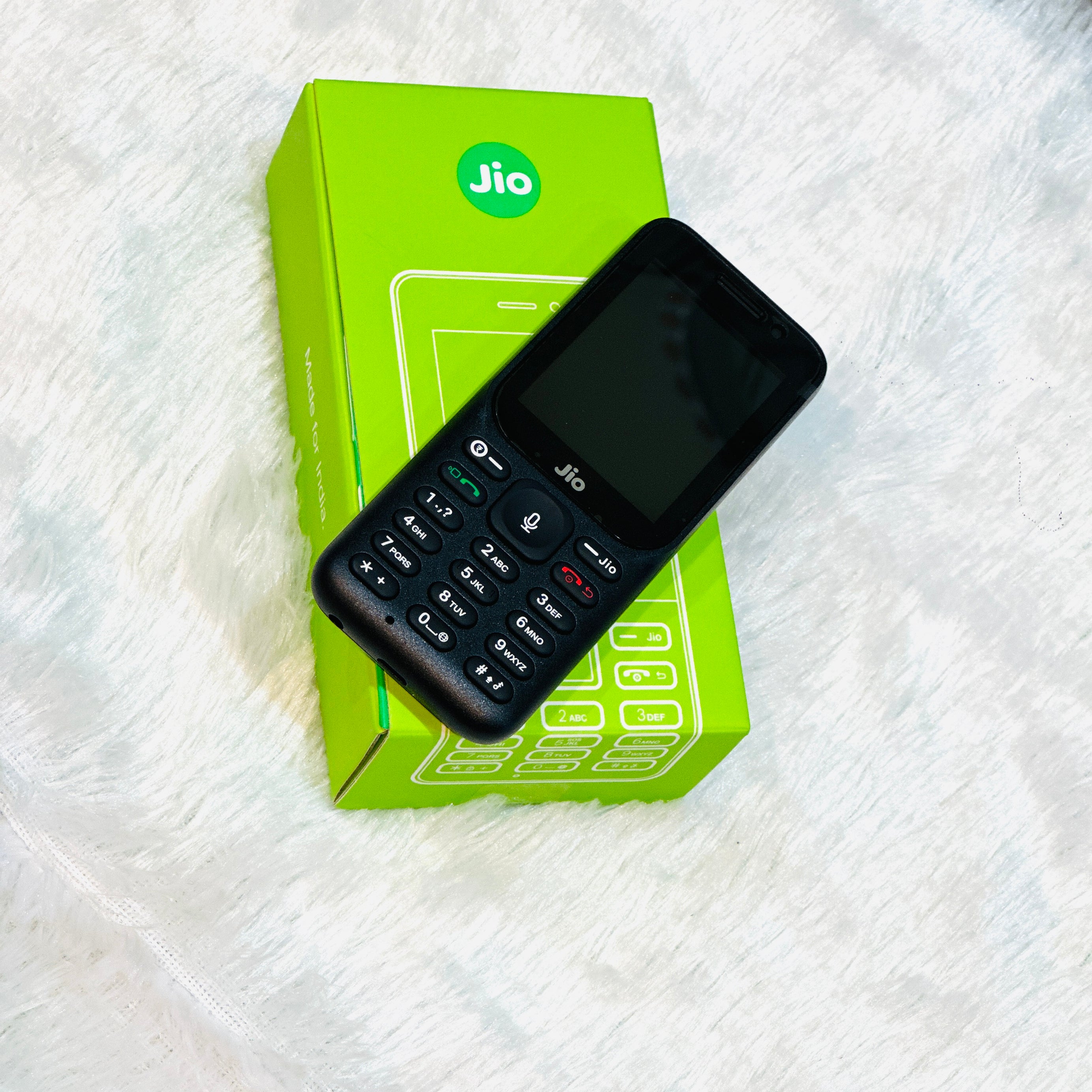 JIO F320B 4G  Black 512MB RAM / 4GB MEMORY [ 1 YEAR JIO CARE WARRANTY ]